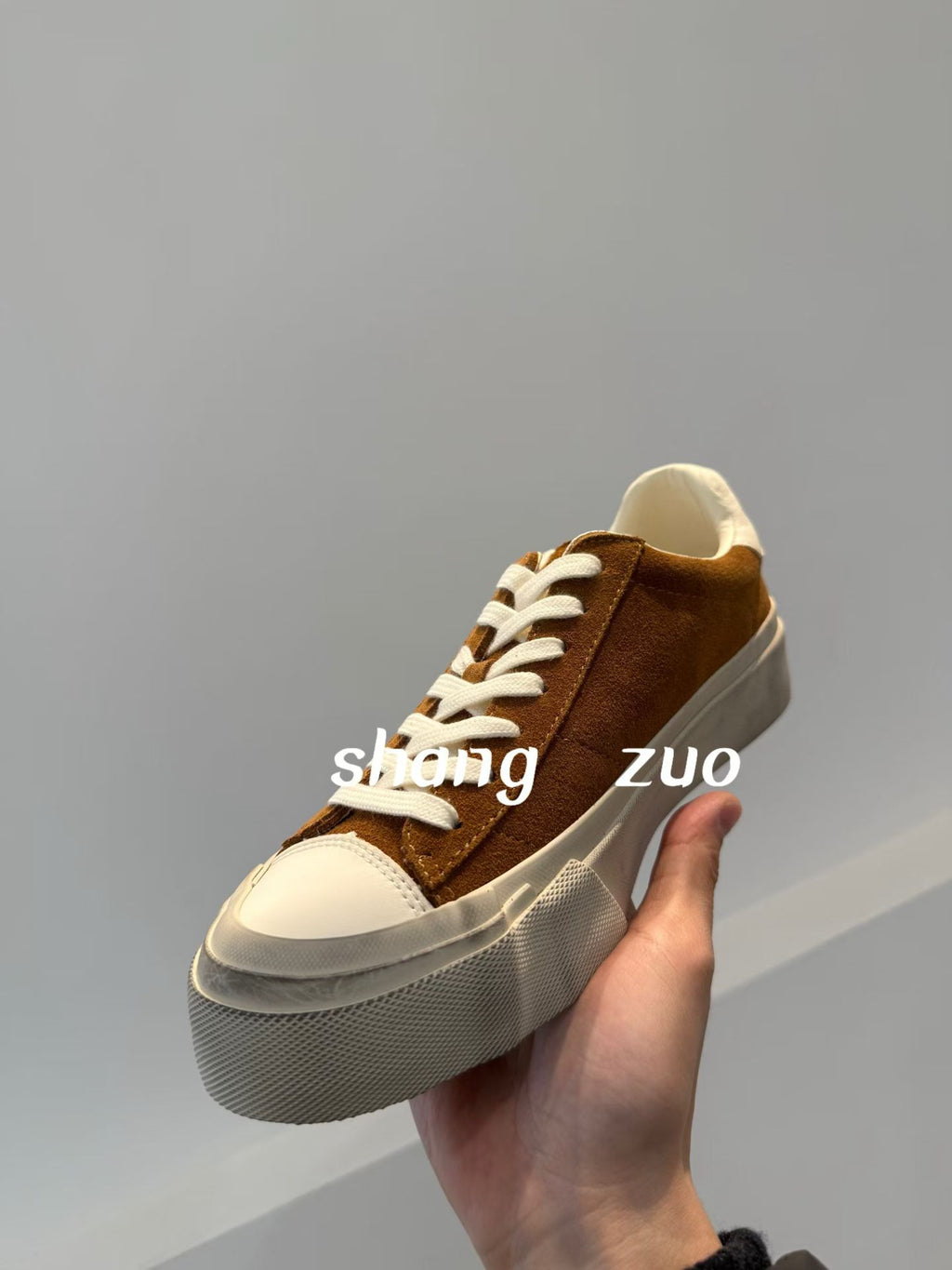 Premium Lifestyle Sneakers – Comfortable Everyday Walking Shoes