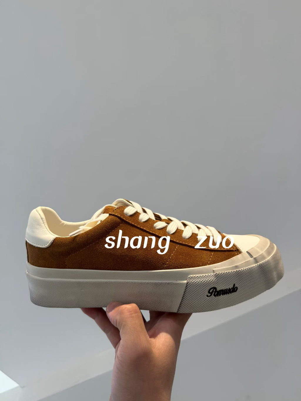 Premium Lifestyle Sneakers – Comfortable Everyday Walking Shoes