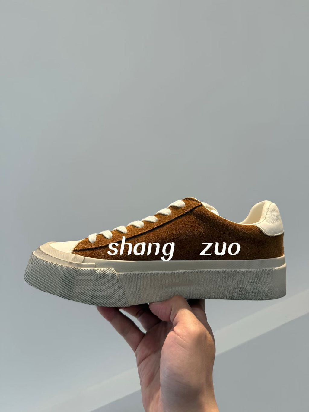 Premium Lifestyle Sneakers – Comfortable Everyday Walking Shoes