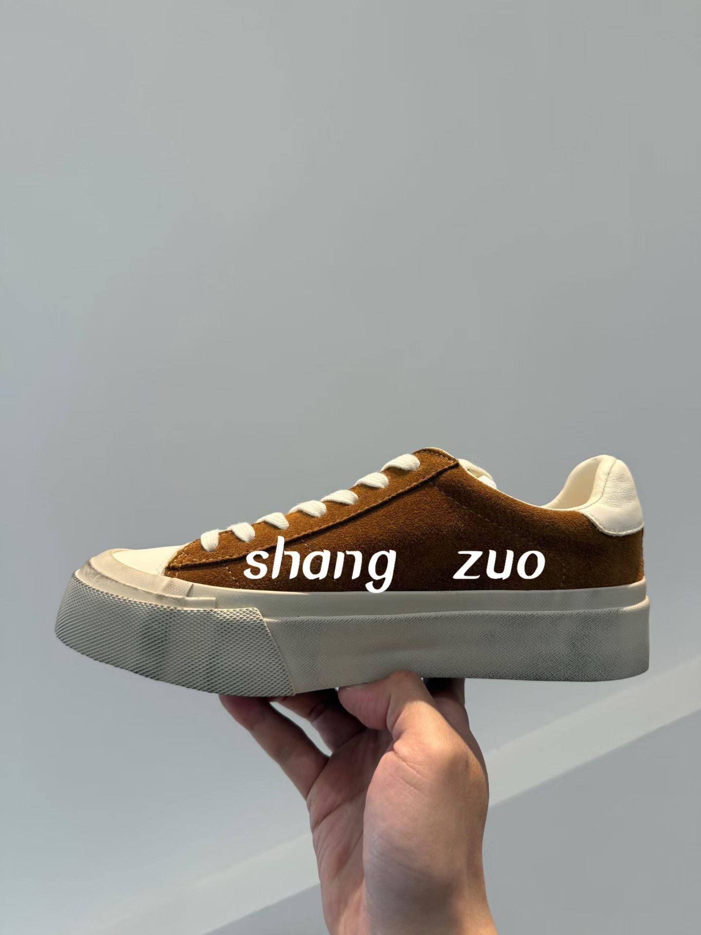 Premium Lifestyle Sneakers – Comfortable Everyday Walking Shoes