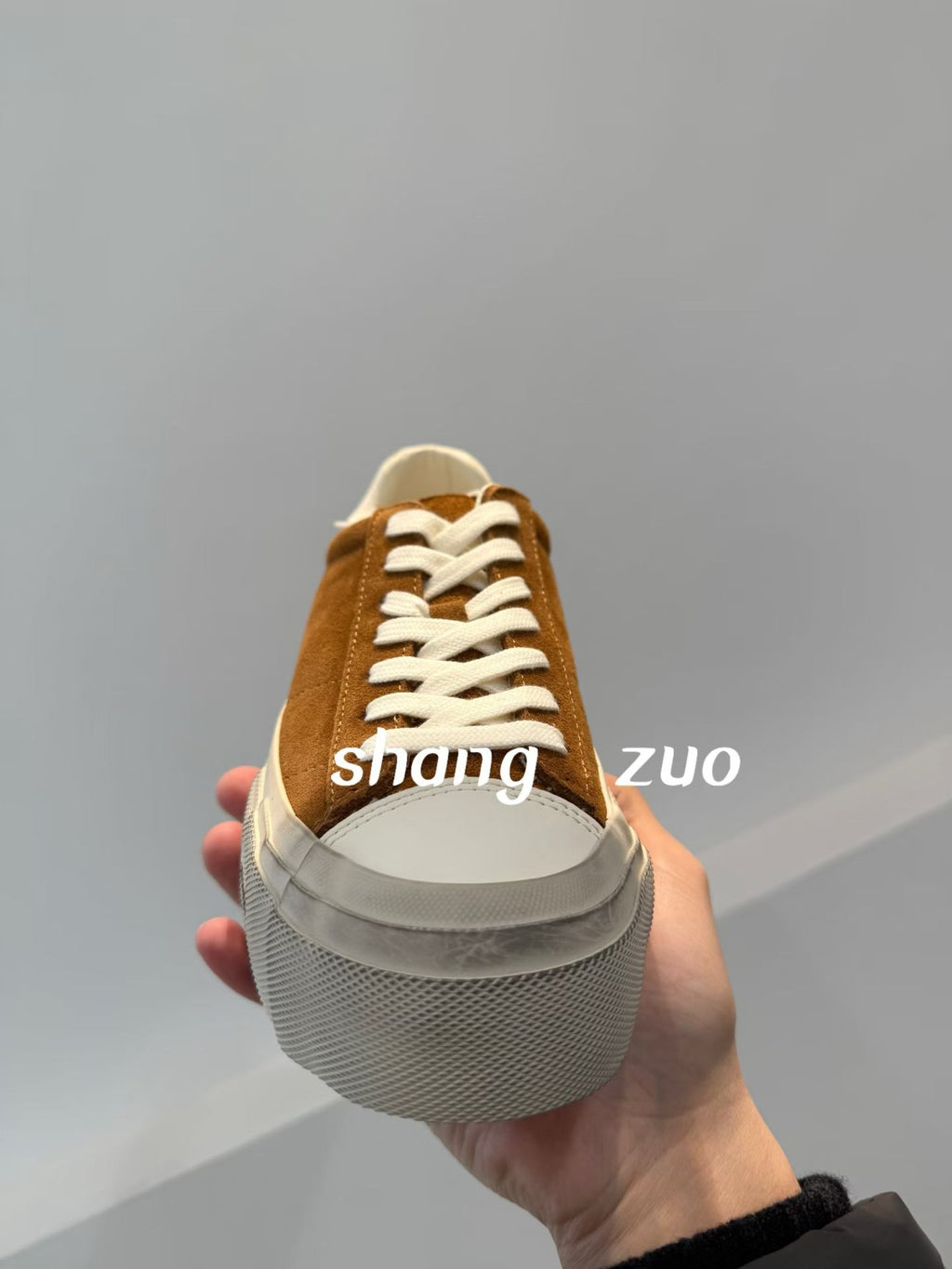 Premium Lifestyle Sneakers – Comfortable Everyday Walking Shoes