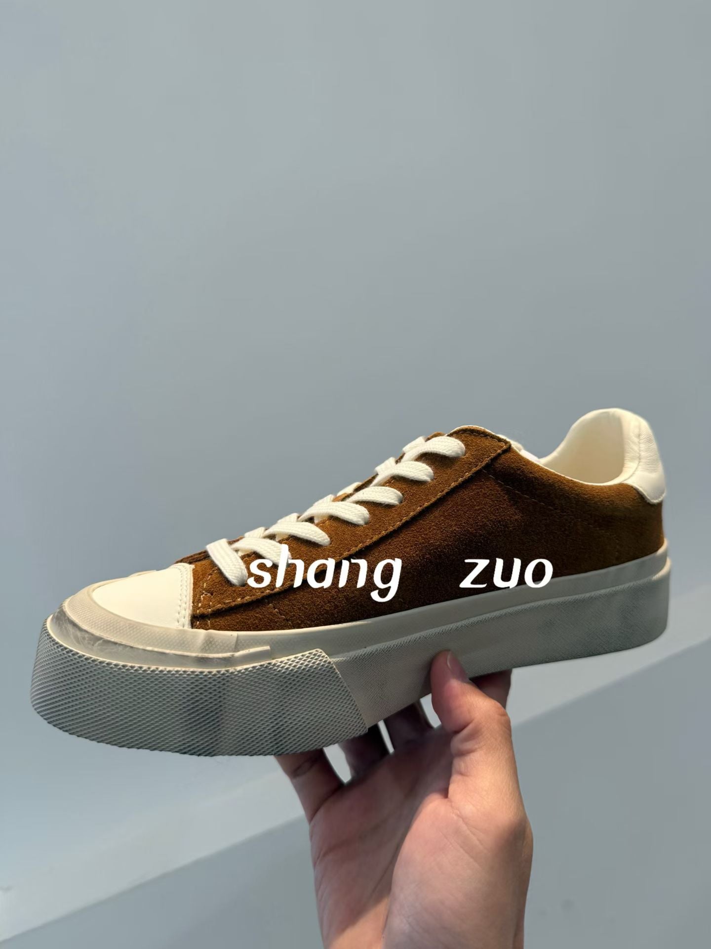 Premium Lifestyle Sneakers – Comfortable Everyday Walking Shoes